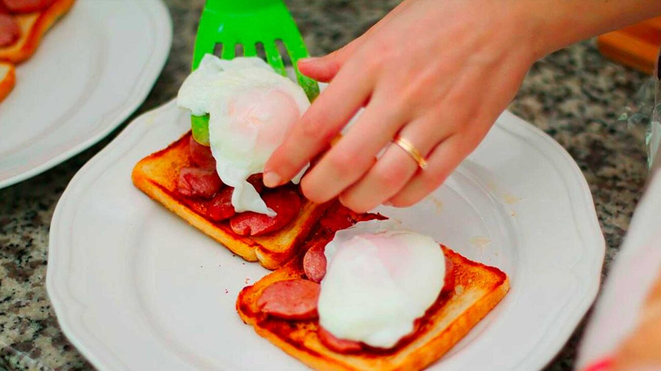 Making a special breakfast with poached eggs on toasts