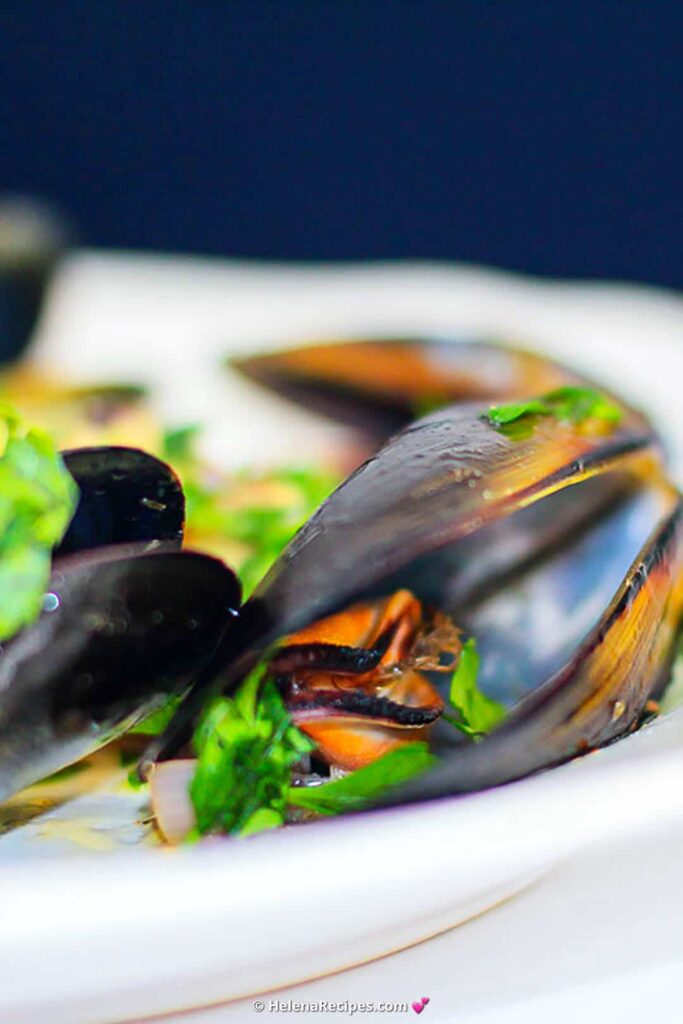 Wine Steamed Mussels