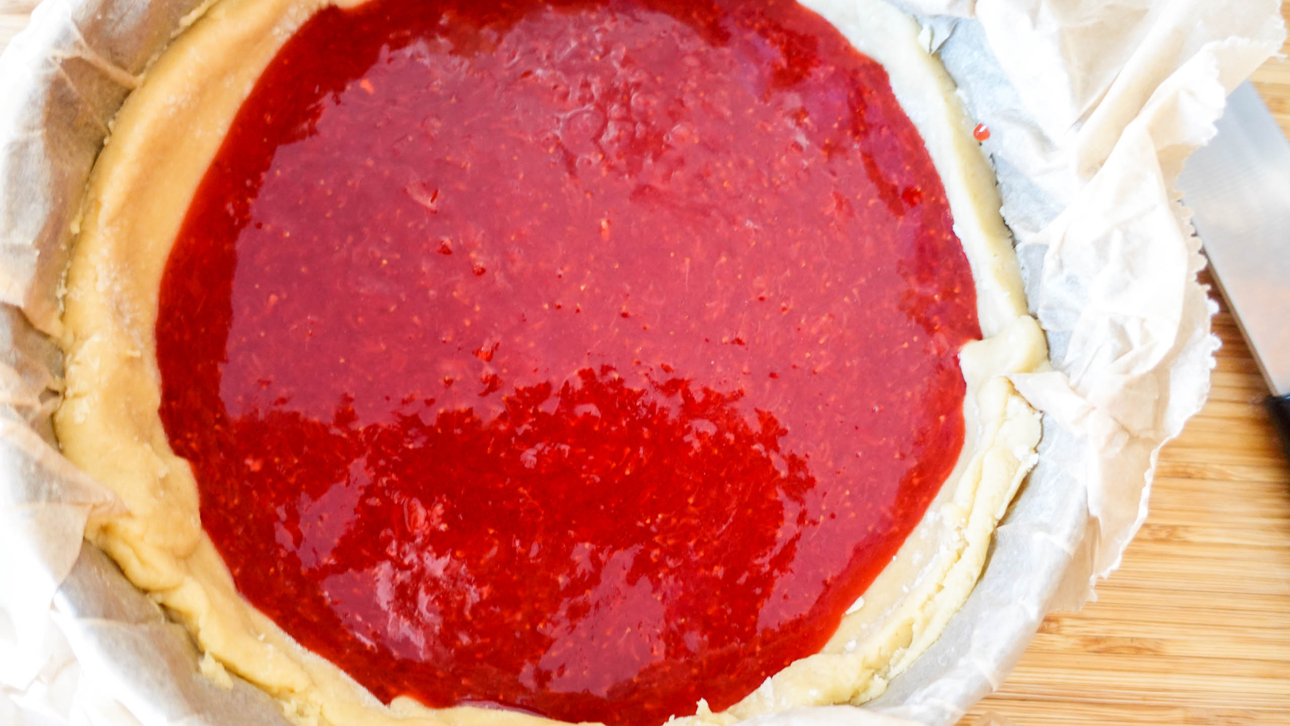 Strawberry pie with jam inside